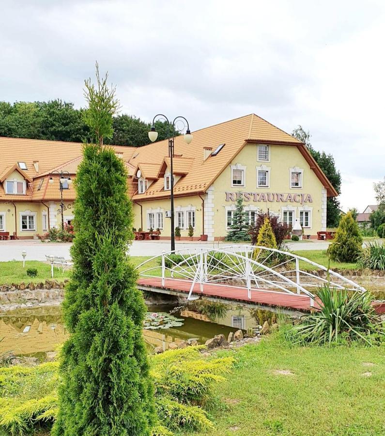 Willa Park Ostrowiec Swietokrzyski Exterior photo